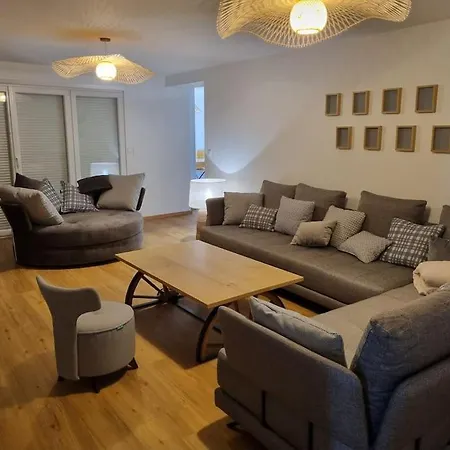 度假居 Marlilou-3 Minutes A Pied De La 玛维尔弗朗斯维尔