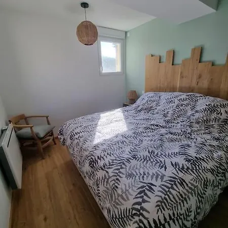 Marlilou-3 Minutes A Pied De La