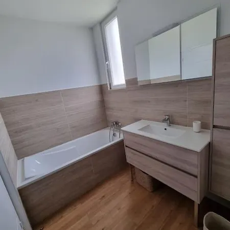 Ferienhaus Marlilou-3 Minutes A Pied De La Merville-Franceville-Plage