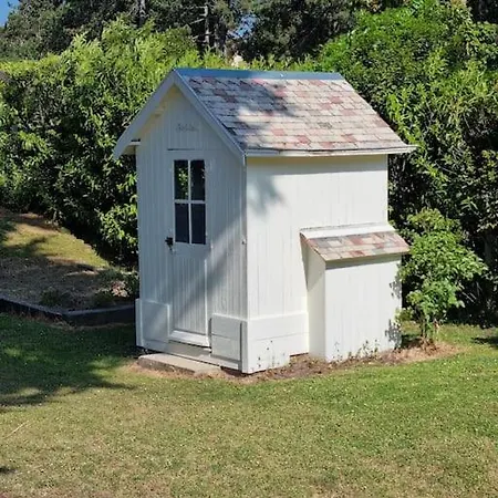 Marlilou-3 Minutes A Pied De La