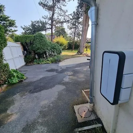 Marlilou-3 Minutes A Pied De La